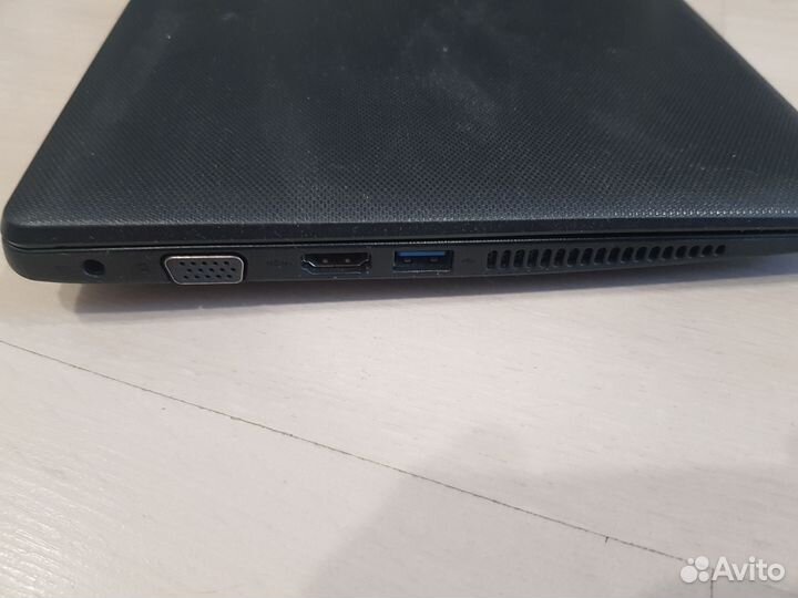 Ноутбук Asus F200M