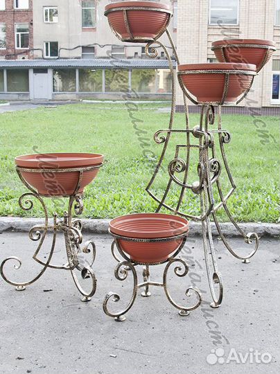 Подставка для цветов напольная