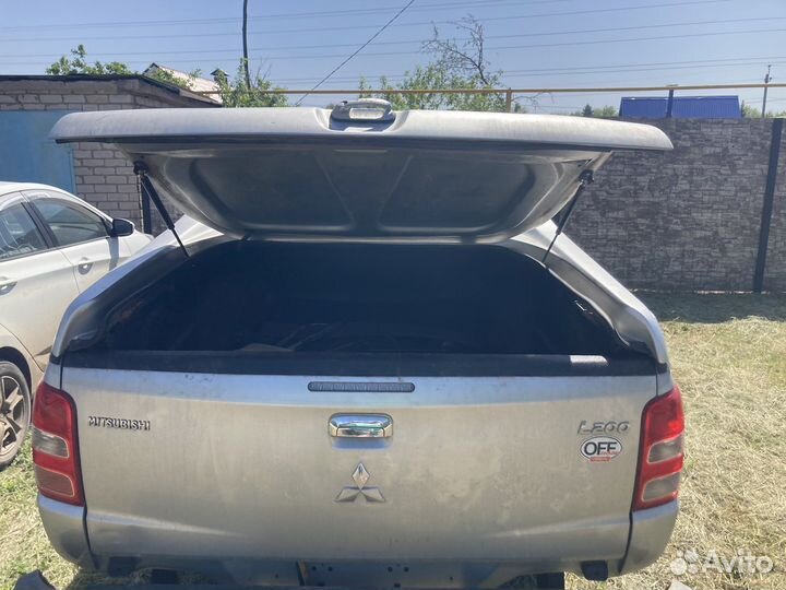 Крышка пикапа L200