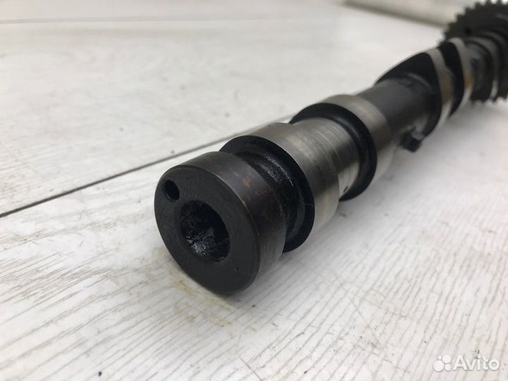 Распредвал выпускной правый Suzuki Grand Vitara 1