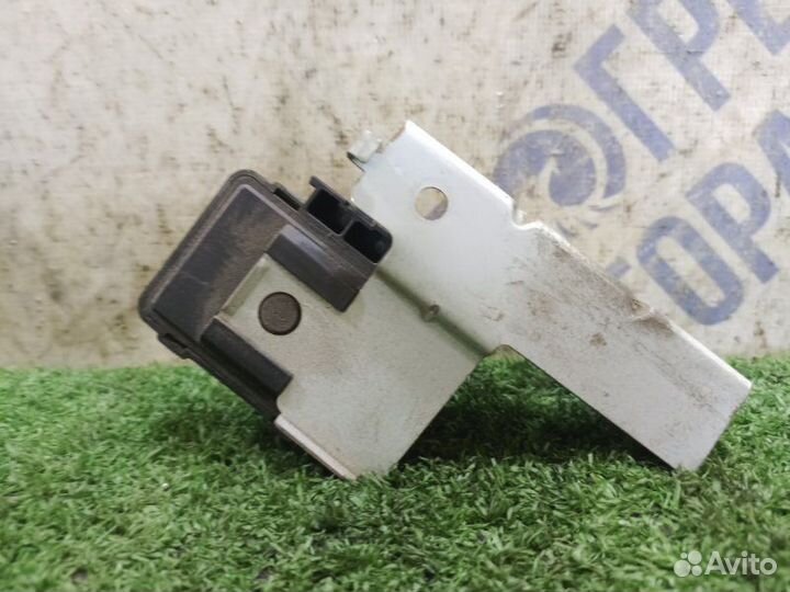 Блок управления дверьми Nissan Almera Classic