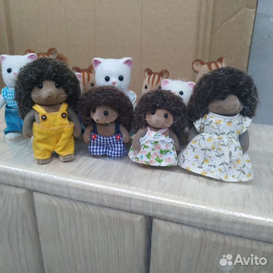 Sylvanian families ёжики, белки