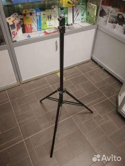 Штатив трипод студийный (70-210 см)