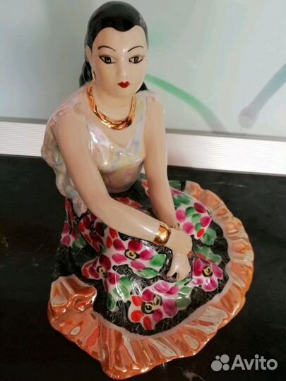 Статуэтка цыганка Земфира, Дулево, 97г