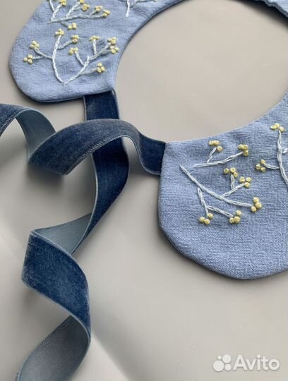 Воротничок с вышивкой