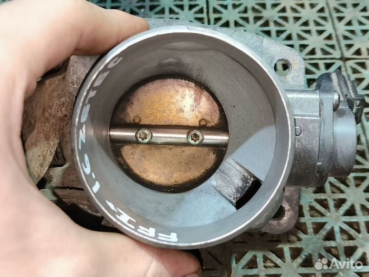 Заслонка дроссельная Ford Focus I 1.6 8V