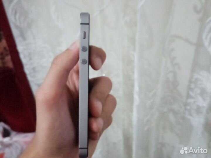 iPhone 5S, 16 ГБ