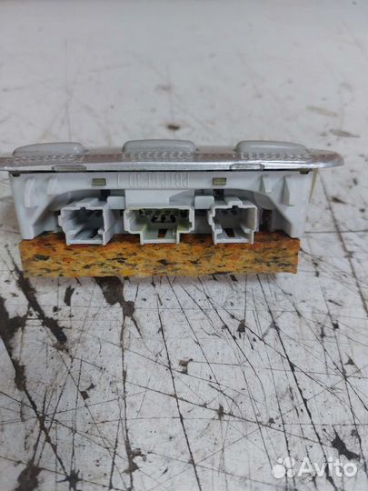 Светильник салона Peugeot 407