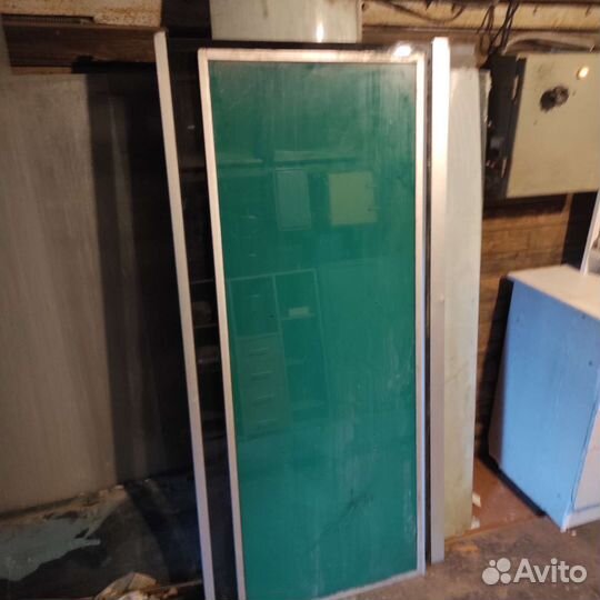 Стекло закалённое прямоугольное, изогнутое