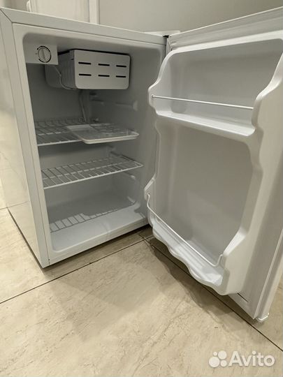 Минихолодильник новый