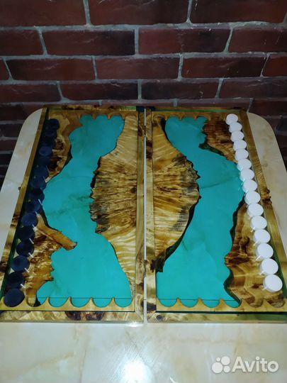 Изделия из массива и эпоксидной смолы