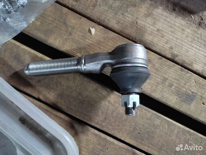 Рулевой наконечник 555 Toyota crown s130-s140