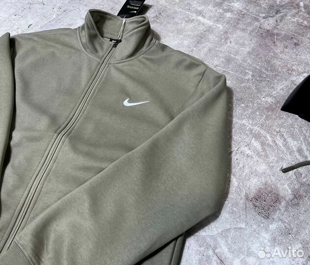 Спортивные костюмы Nike