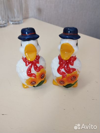 Солонка и перечница фарфор