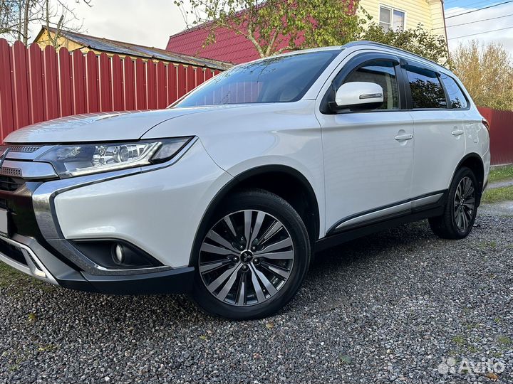 Mitsubishi Outlander 2.0 CVT, 2019, 124 900 км