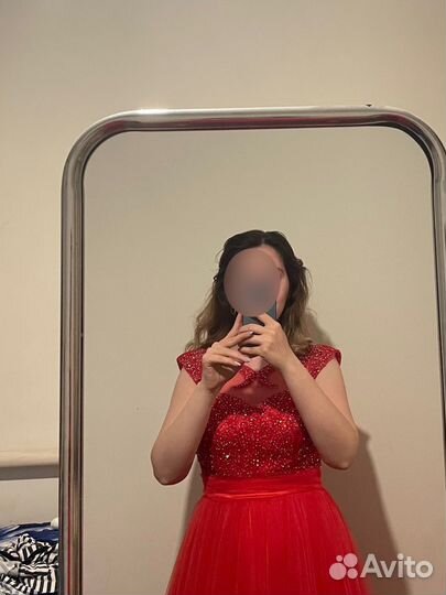 Вечернее платье