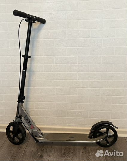 Самокат детский двухколесный с ручным тормозом