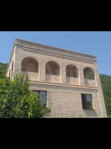 Дом 200 м² на участке 7 сот.