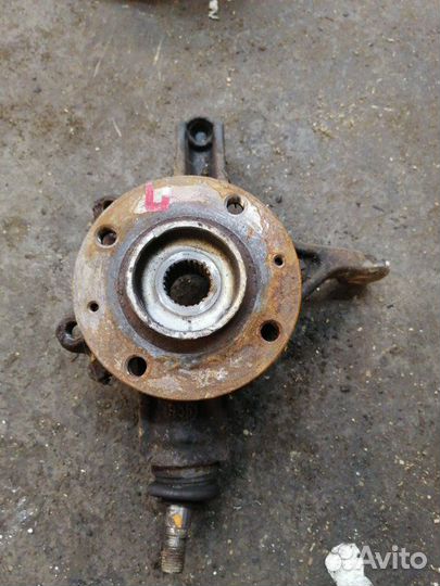 Поворотный кулак передний левый Peugeot 308 T7 EP6