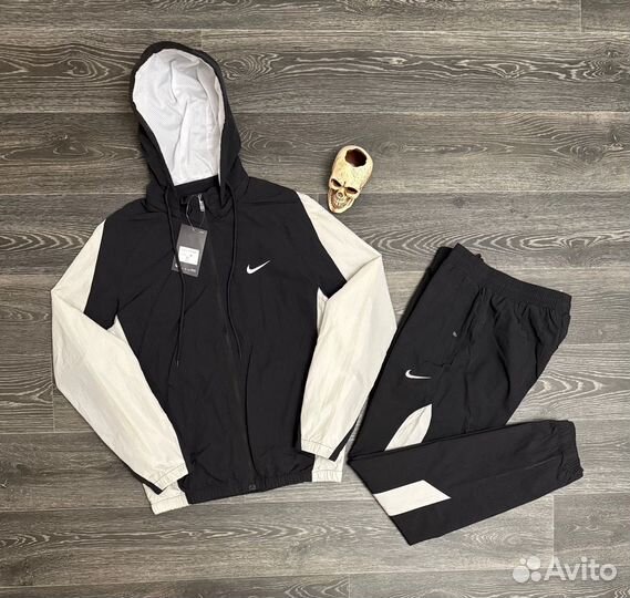 Спортивный костюм мужской Nike