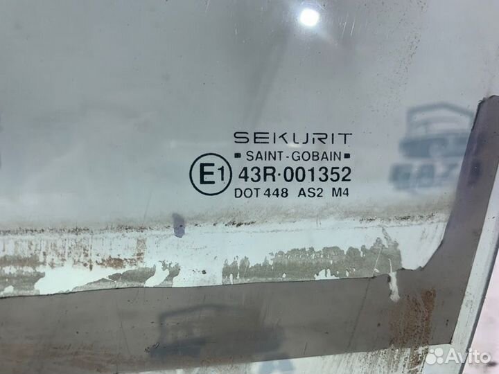 Стекло двери переднее левое Bmw 3-Series E36