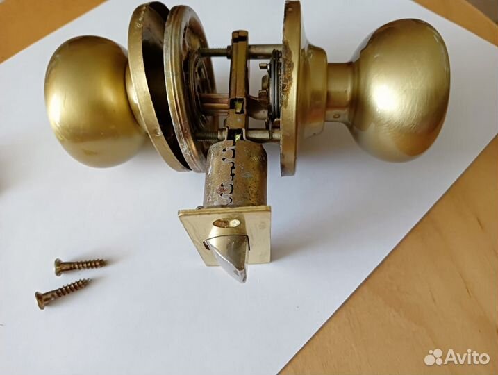 Дверные ручки межкомнатные и ответная планка