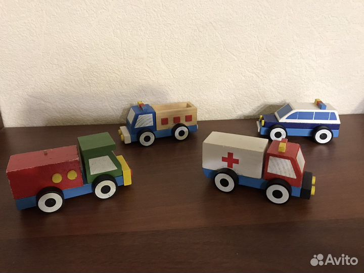 Машинки деревянные прамидки 5 шт