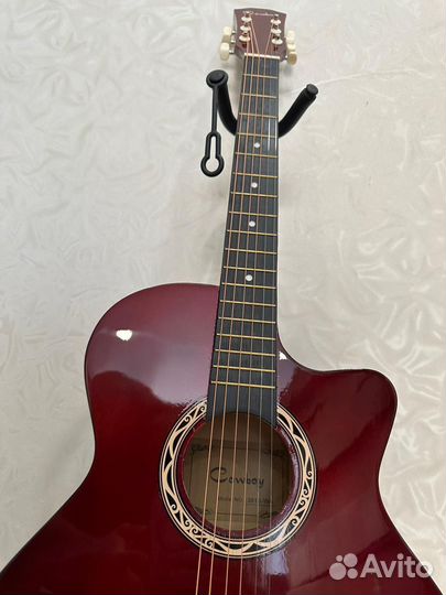 Акустическая гитара подарок