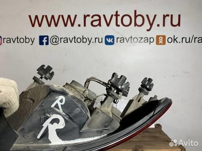 Фонарь задний правый dodge Stratus 2001-2006 2.4