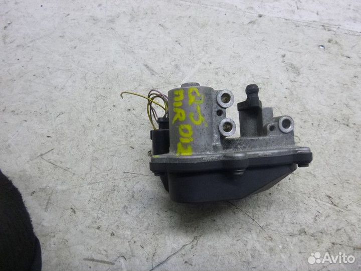 Моторчик изминения длинны впускного коллектора aud