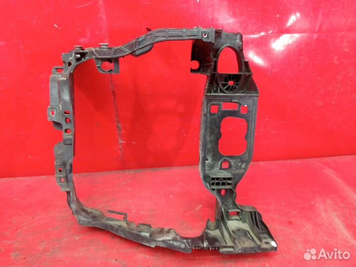 Кронштейн интеркулера передний правый Porsche