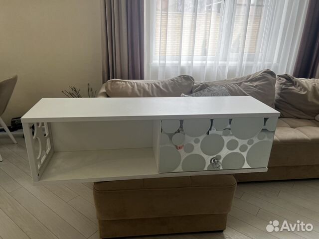 Полка настенная белая