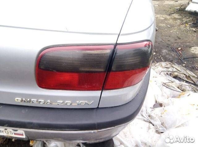 Задний правы стоп сигнал Opel Omega B