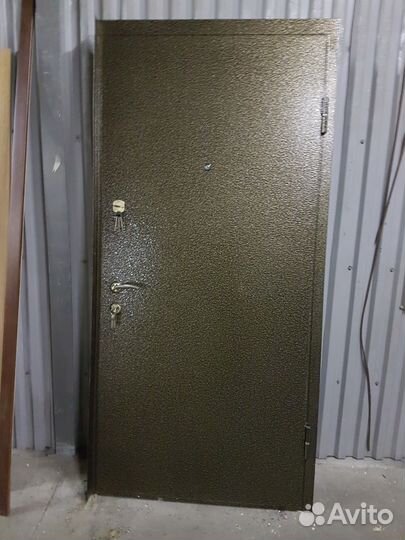 Элитная стальная дверь из металла 2 мм