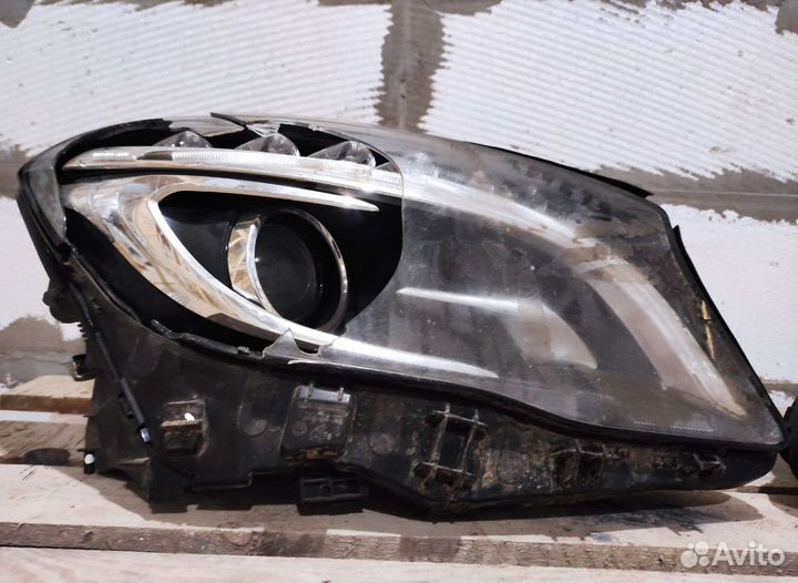 Фара правая левая Mercedes GLA 2013-17