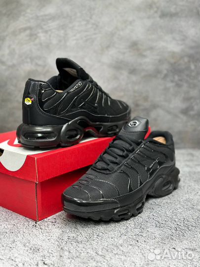 Nike Air Max Plus Triple Black