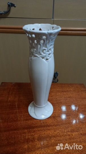 Маленькая ваза для цветов