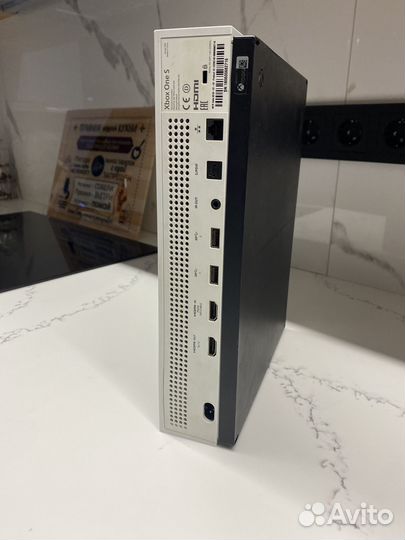 Xbox One s 2 геймпада 1tb