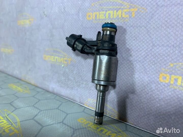 Форсунка топливная Opel Insignia A A20NFT 2013