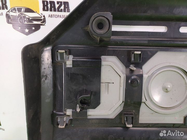 Крышка двигателя