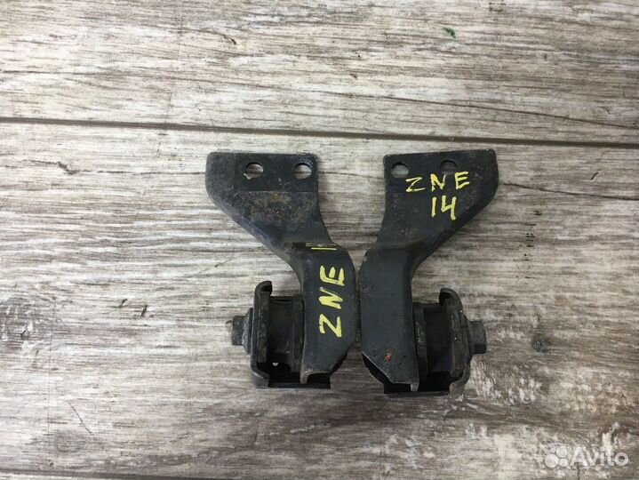 Крепление радиатора кондиционера Toyota Wish I рестайлинг (2005—2009)