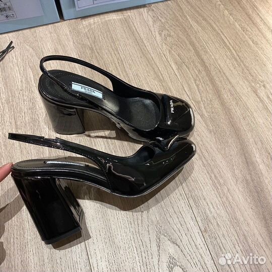 Босоножки prada