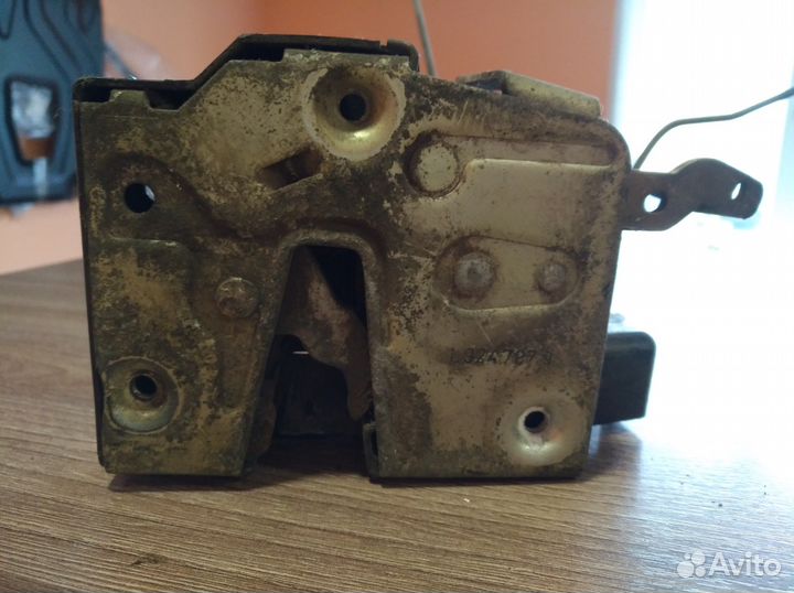 Замок двери бмв E30