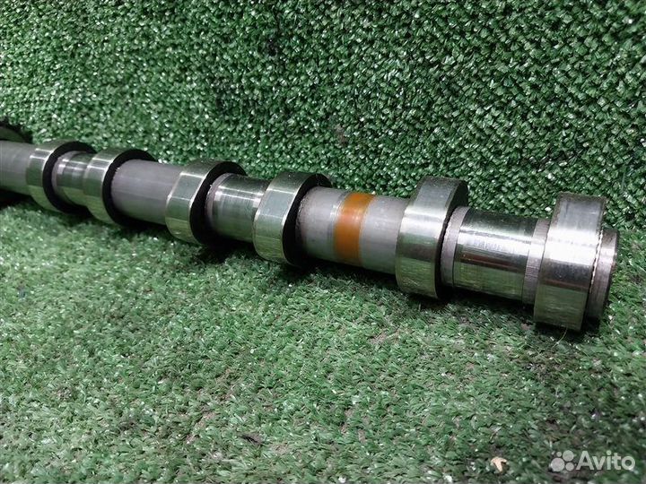 Распредвал впускной правый Land Rover Discovery 3