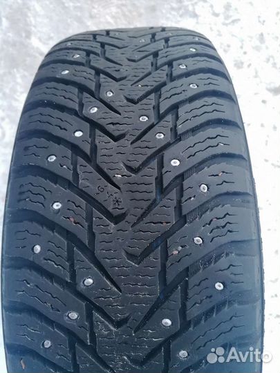 Nokian Tyres Hakkapeliitta 8 SUV 215/65 R16 102T