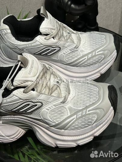 Balenciaga 10XL ‘White Grey’