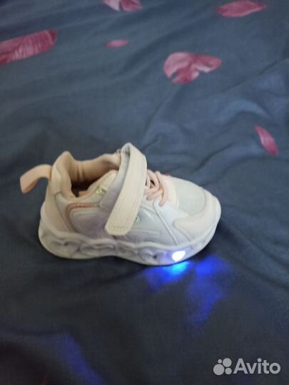 Кроссовки для девочки 23 размер