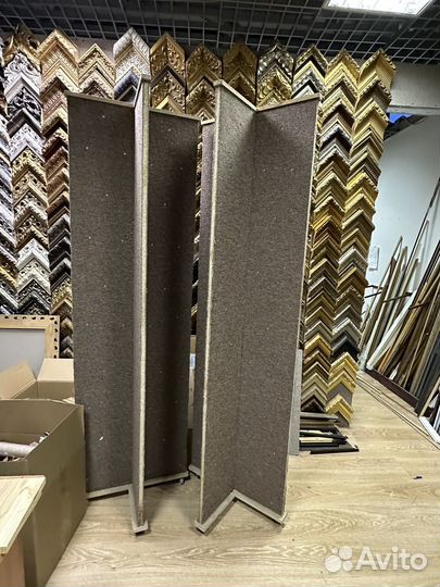 Стойка выставочная