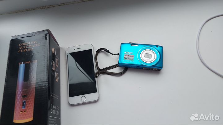 Продам фотоаппарат рабочий коробка и флешка