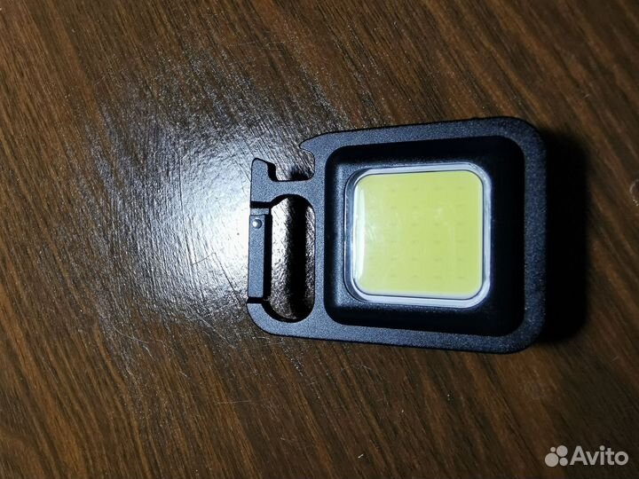 Фонарик универсальный